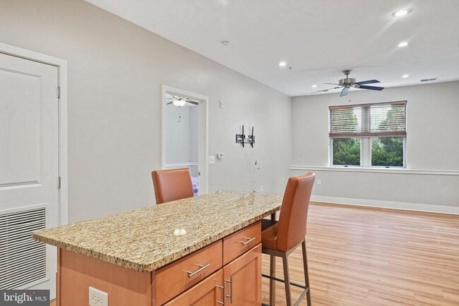 Photo - 1800 Wilson Blvd Unidad 123