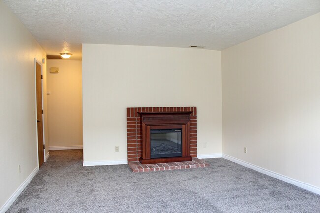 Photo - 3805-3805 SE Cesar Estrada Chavez Blvd Unit 3805 - 09