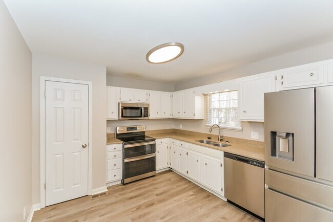 Photo - 3336 Country Ridge Dr