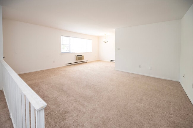 Living Room & Dining Room - 3.5 Room, 1 Bed, 1 Bath