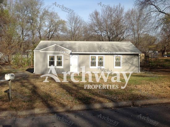 Photo - 6000 Corona Ave House