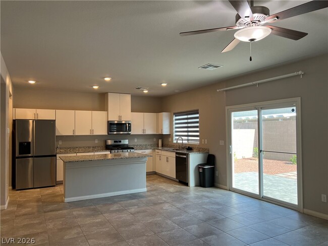 Photo - 7521 Dragonfruit Ave