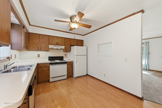 Photo - 105 Colonial Pkwy