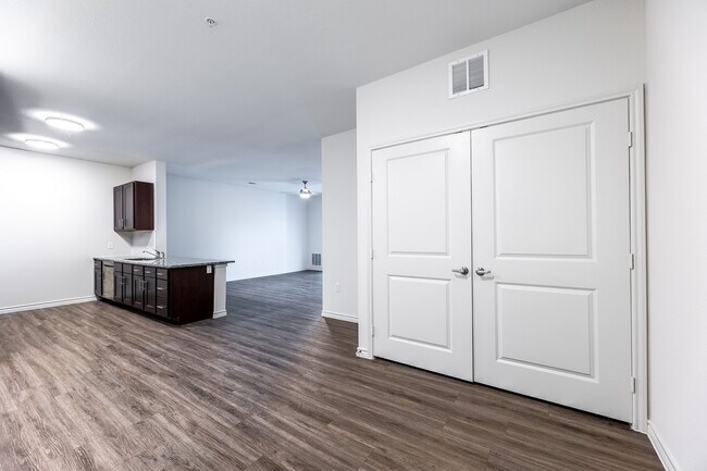 Photo - The Oaks at Ben White