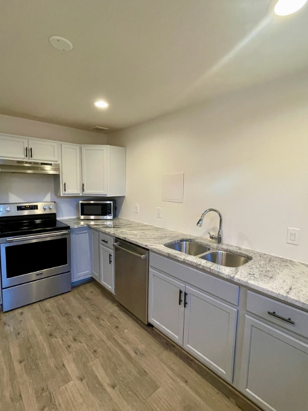 Photo - 427 Hickory St