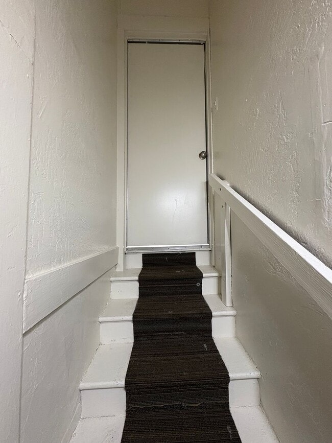 Photo - Cozy Upstairs Unit in Dinuba Near Shopping Center coming soon!