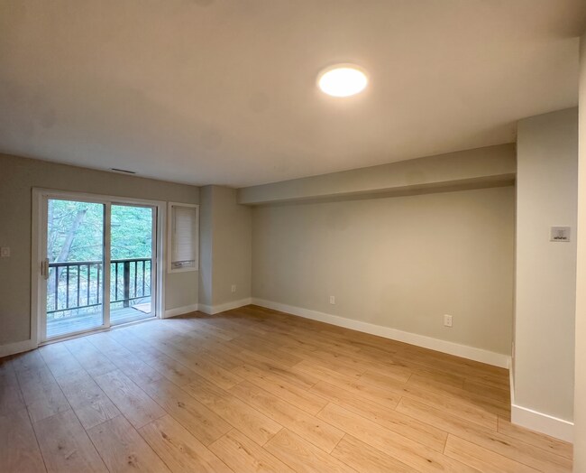 Photo - 1414 Whitney Ave