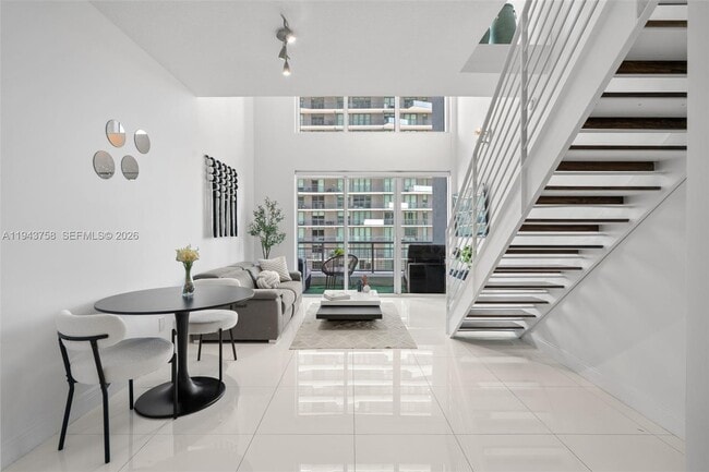 Photo - 60 SW 13th St Unidad 2812