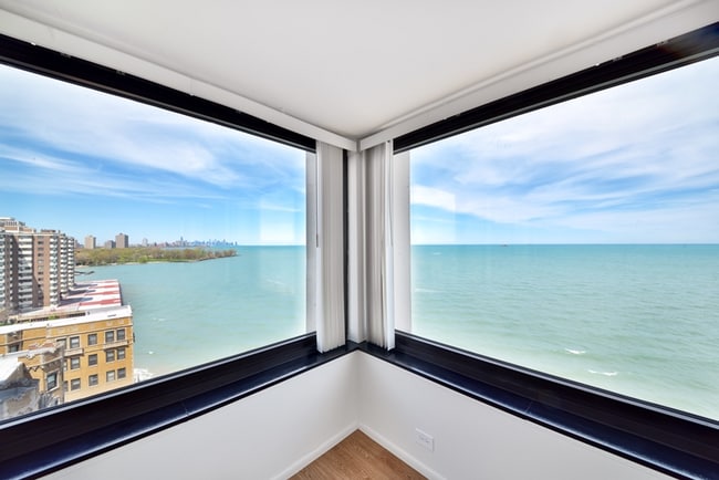 Photo - 7447 S South Shore Dr Unidad 2 bedroom