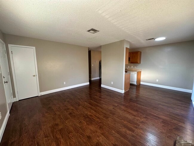 Photo - 676 S 72nd Ave