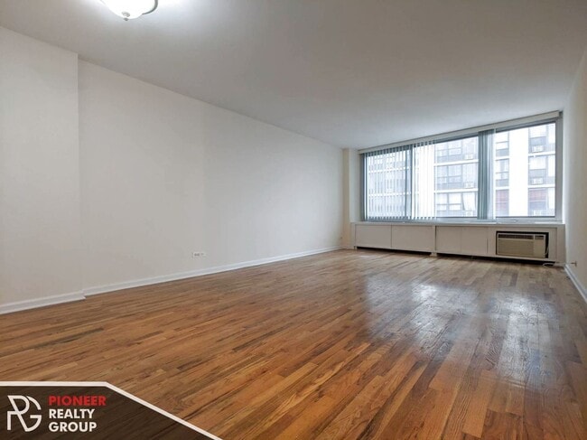 Photo - 4600 N Clarendon Ave Unit 1405