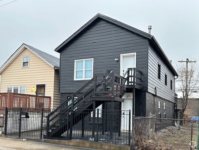 Building Photo - 1937 W Grand Ave Unit J05W Rental