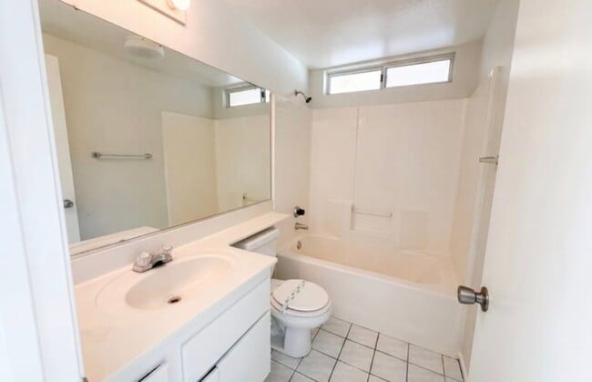 Photo - Charming 4BR House in Rialto