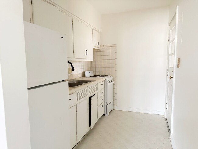 Photo - 1339 E Illinois St, Evansville, one bedroom, one bathroom Unidad 1341 E Illinois St