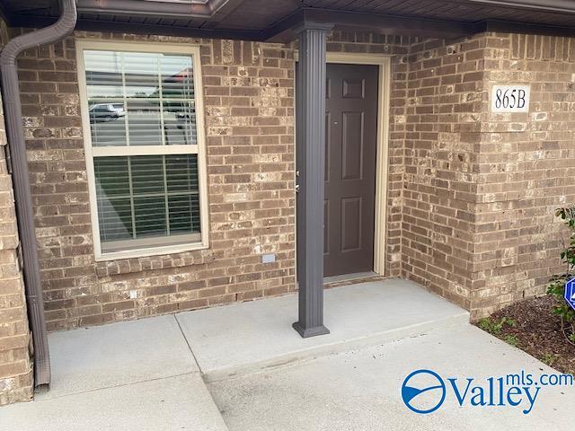 Photo - 865 Ryland Pike