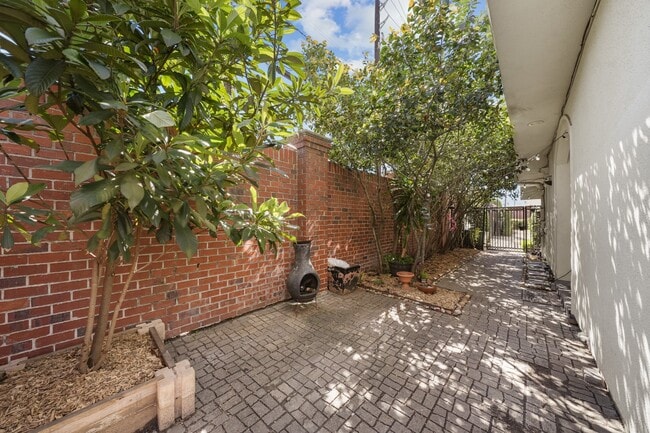 Photo - 1902 Greenwich Pl Dr