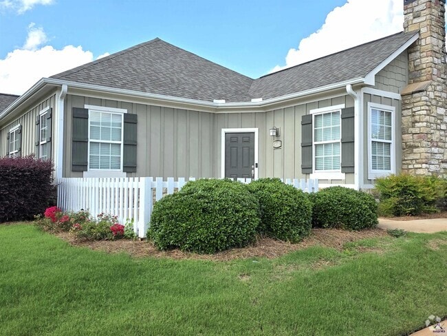 Building Photo - 412 Nandina Ct Rental