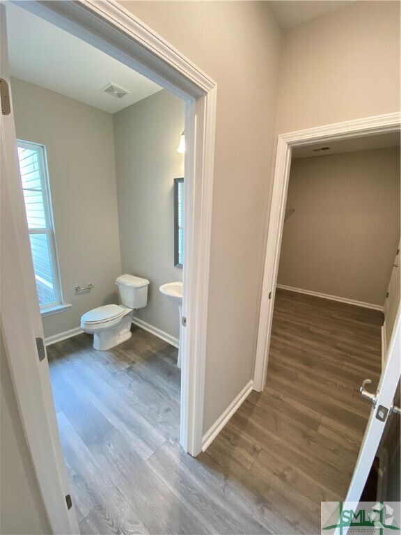 Building Photo - 68 Ainsdale Dr Rental