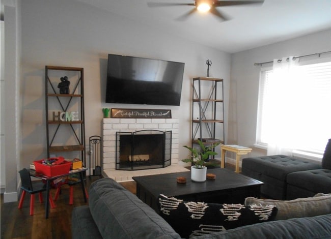 Living room - 5918 Sky Meadow St