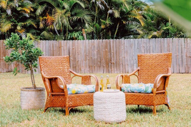 Photo - 1075 NE 120th St