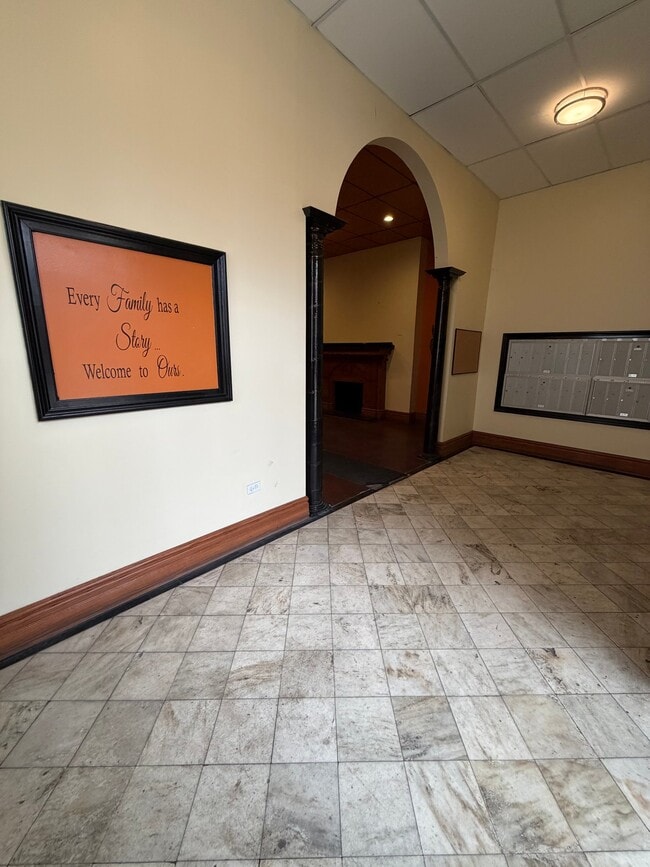 Photo - 7908 S Langley Ave Unidad 201