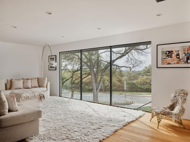 Photo - 4908 Balcones Dr