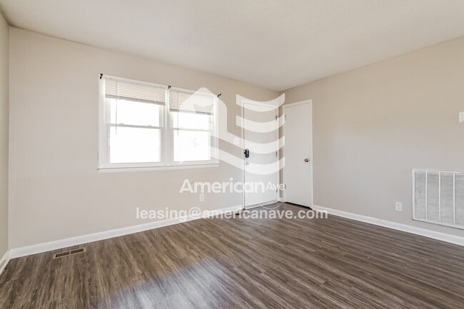 Photo - 3349 Vardaman Ave