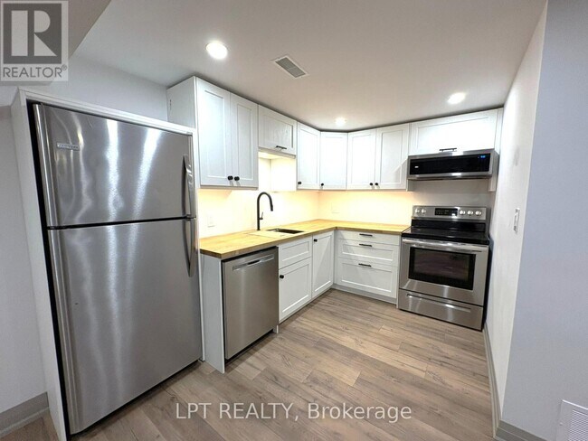 Photo - 51 Enfield Ave