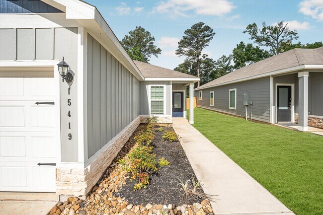 Photo - 15419 Maple Ter Dr