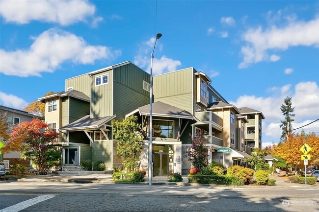 Building Photo - 3150 W Government Way Unit 407