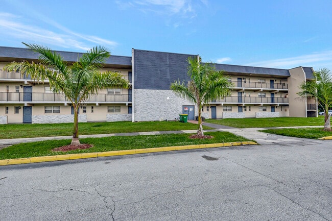 Photo - 7820 S Colony Cir Unit 109