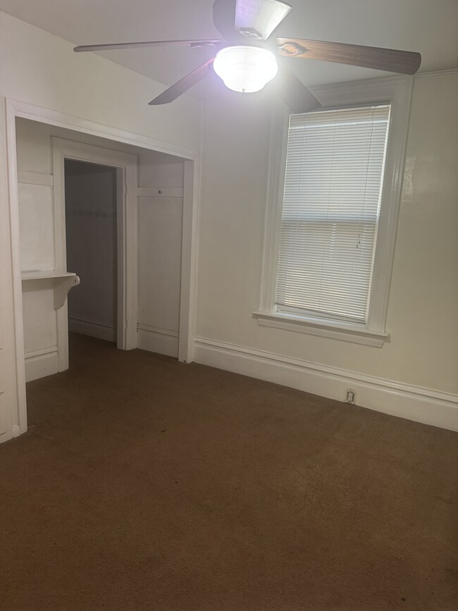 Building Photo - 321 D St