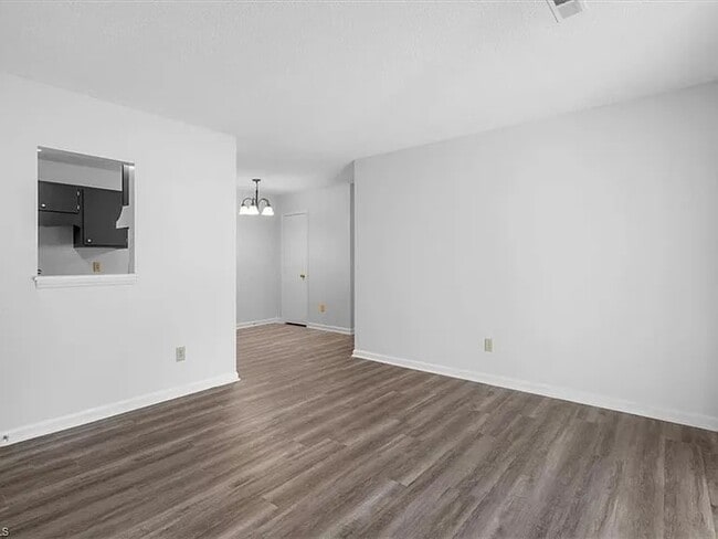 Photo - 5643 Hornaday Rd Unit E