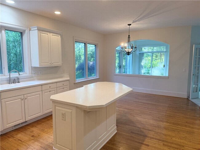 Photo - 11 Harrington Dr