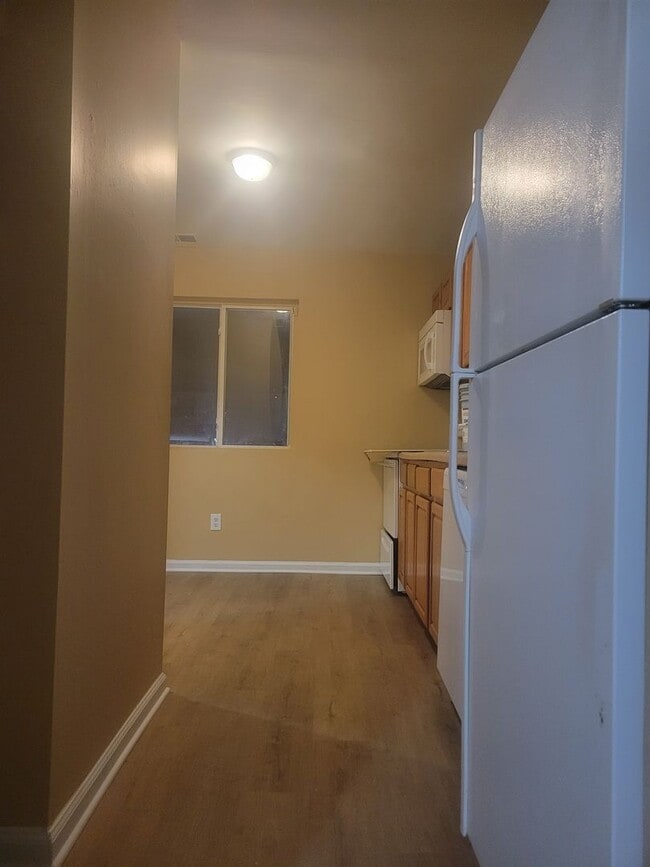 Photo - 4 bedroom, 1.5 bathrooms townhouse