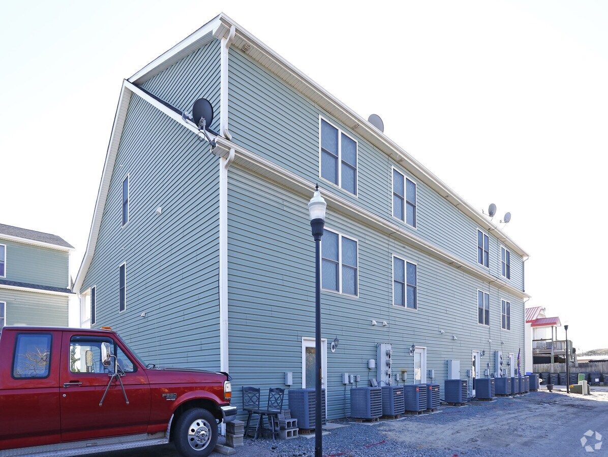 Photo - 5016 E Oak Island Dr