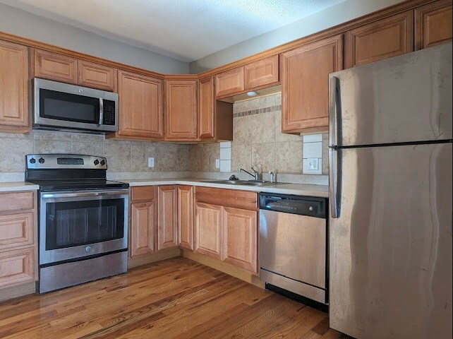 Photo - 3946-3950 Walnut St