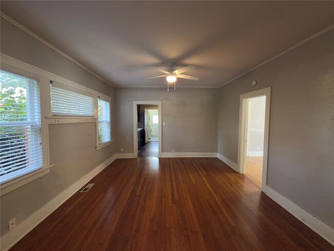 Photo - 1806 N Robinson Ave