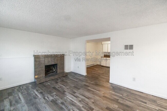 Photo - 1631 E Rowan Ave