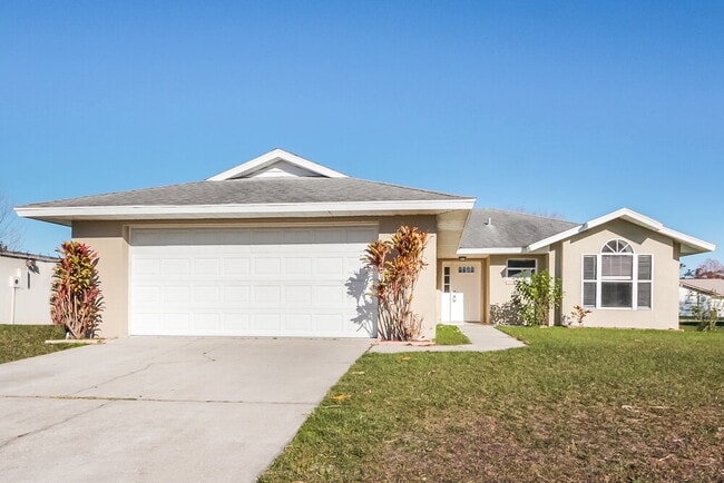 Building Photo - 613 Deauville Ct