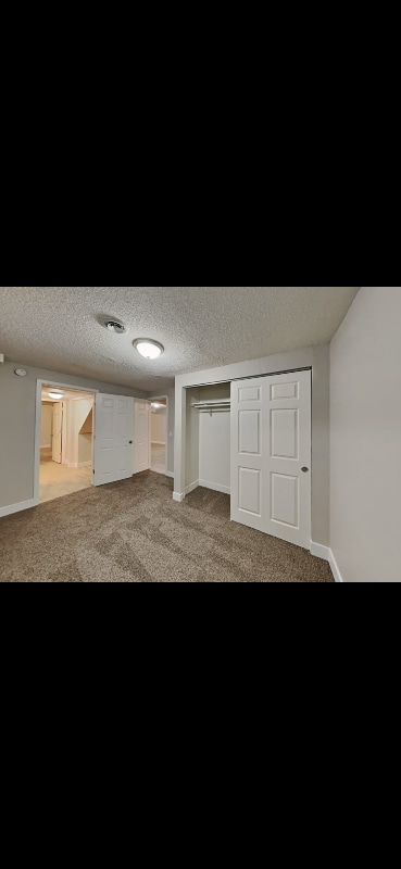 Photo - 724 W James St