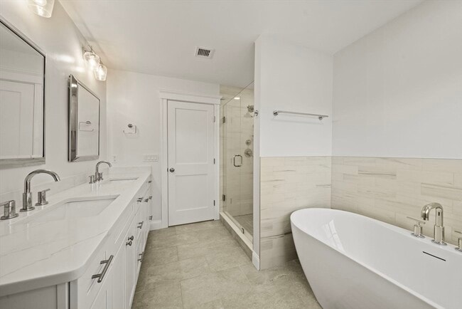 Photo - 116 Livingstone Ave