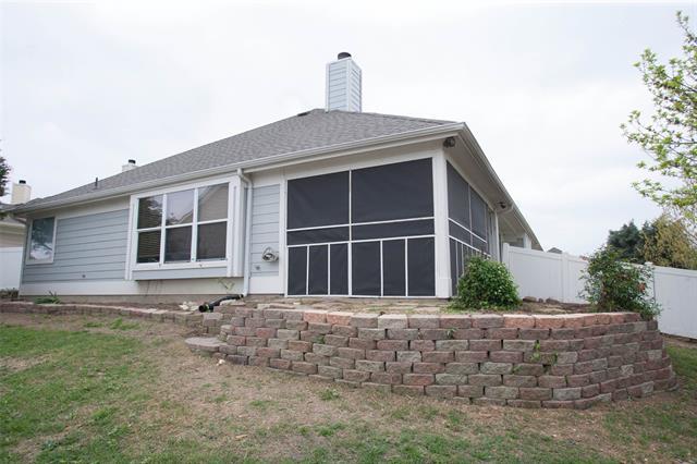 Photo - 2406 Hillside Dr