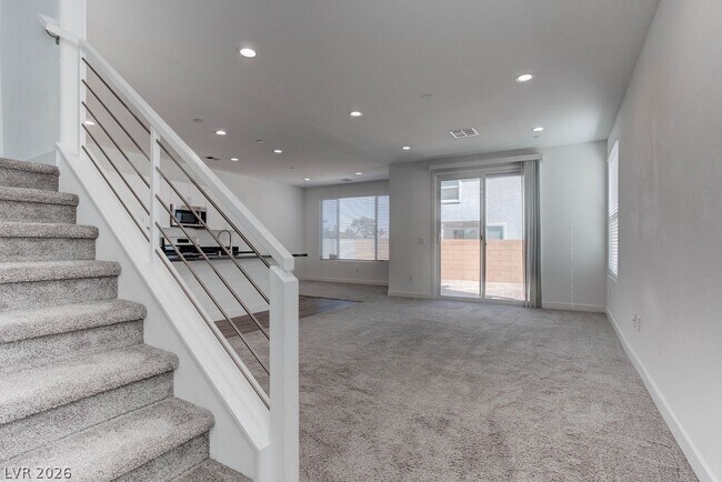 Photo - 70 Harrison Rose Ct