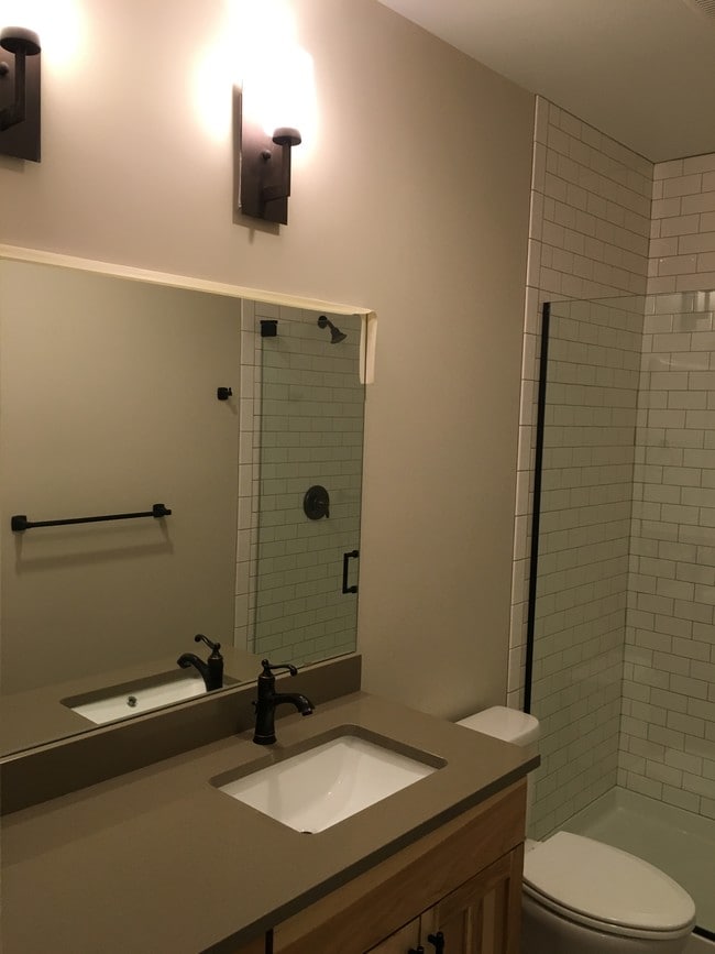 Photo - 2311 E John St Unidad #6