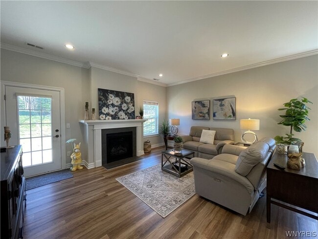 5281-5287 Chestnut Ridge Rd