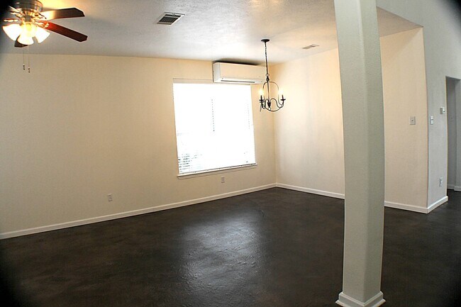 Photo - 20706 Grenoble Ln