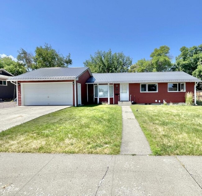 Building Photo - 128 Fairway Dr Rental