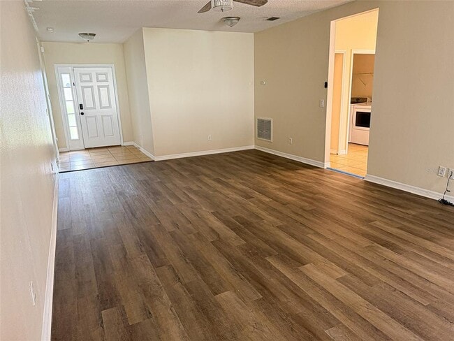 Photo - 2203 Anoka Way