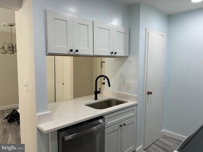 Photo - 5823 Royal Ridge Dr Unidad D